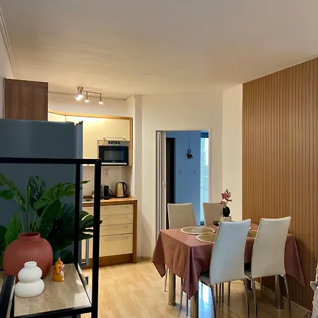 Apartment Adm Peaceful In Center- Wifi, Coffee, Ac