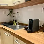 Adm Peaceful In Center- Wifi, Coffee, Ac Apartmán Bratislava